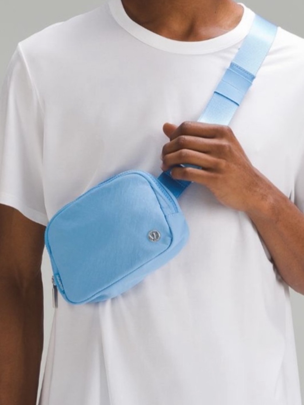 NWOT Lululemon Athletica Aero Blue Belt Bag